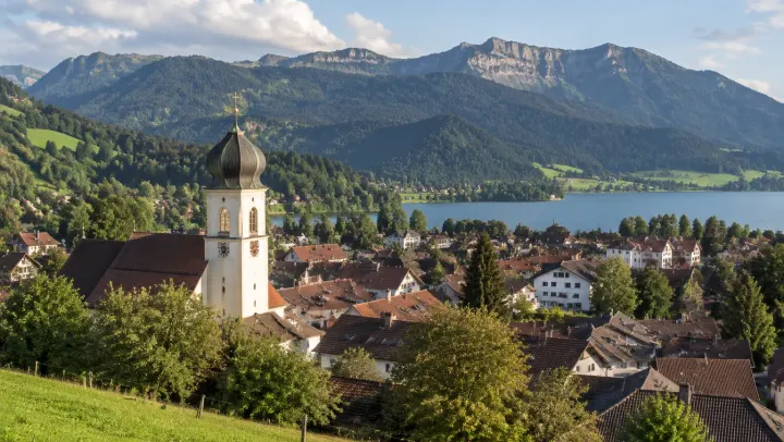 Immenstadt im Allgäu am Alpsee – Anfang Dezember Schauplatz von Bärbele- und Klausentreiben